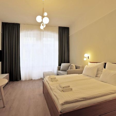 Hotel Kavalir Karlovy Vary Kültér fotó