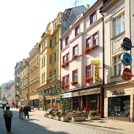 Hotel Kavalir Karlovy Vary Kültér fotó