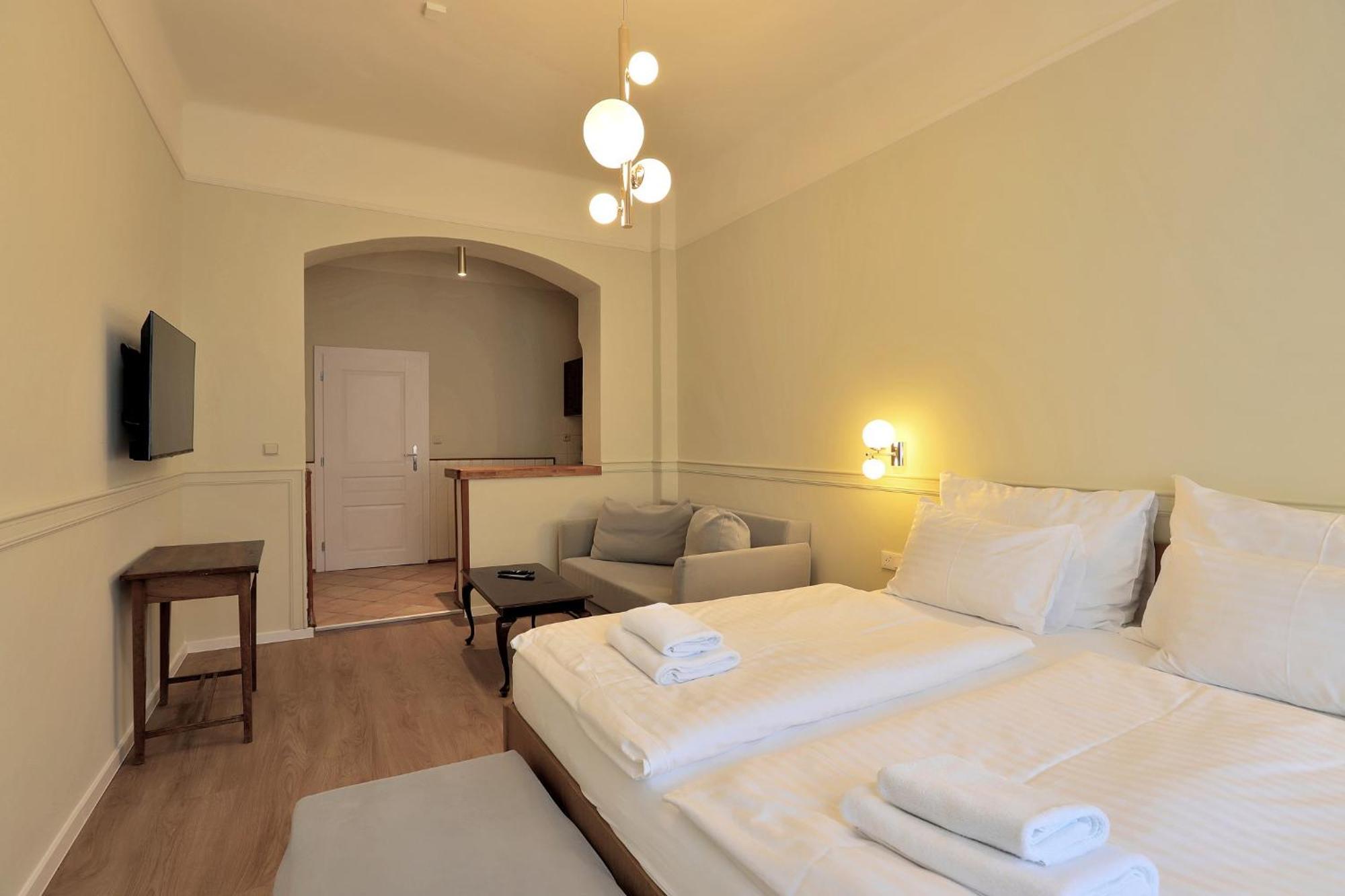 Hotel Kavalir Karlovy Vary Kültér fotó