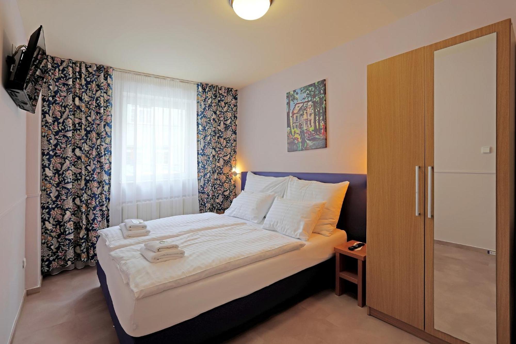 Hotel Kavalir Karlovy Vary Kültér fotó