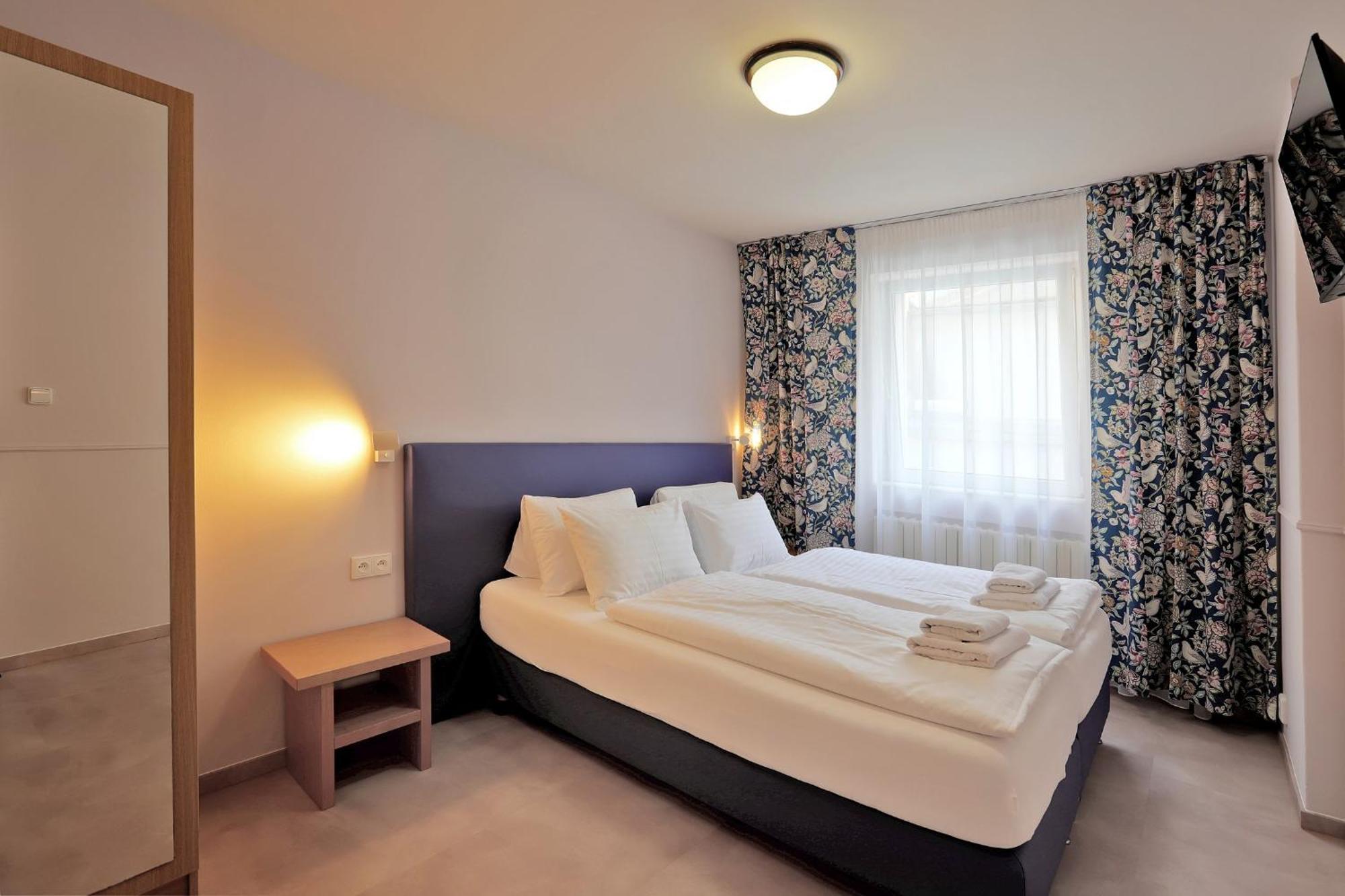 Hotel Kavalir Karlovy Vary Kültér fotó