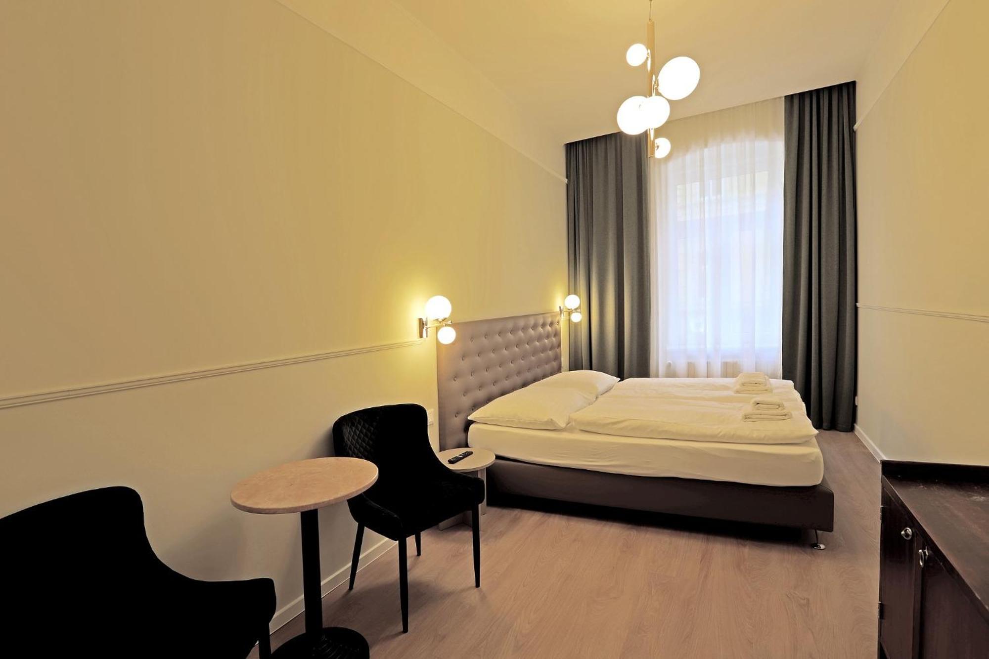 Hotel Kavalir Karlovy Vary Kültér fotó