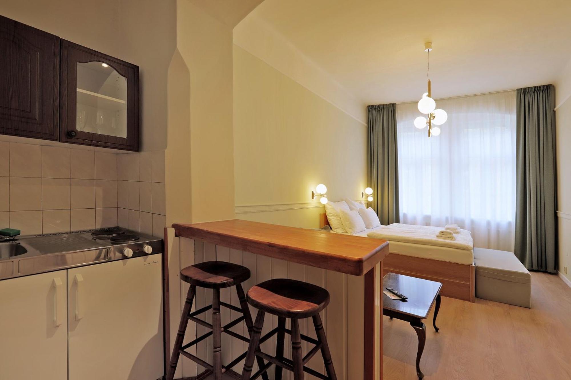 Hotel Kavalir Karlovy Vary Kültér fotó