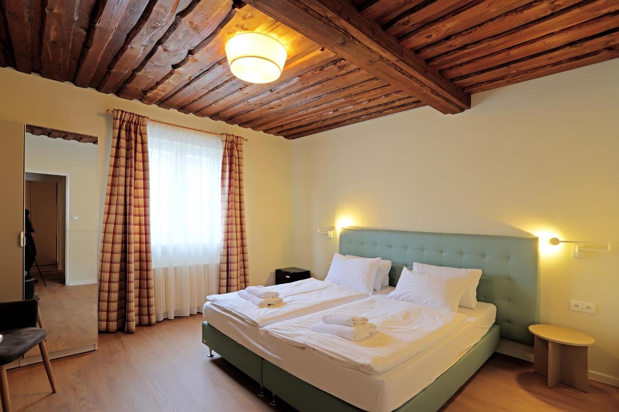 Hotel Kavalir Karlovy Vary Kültér fotó