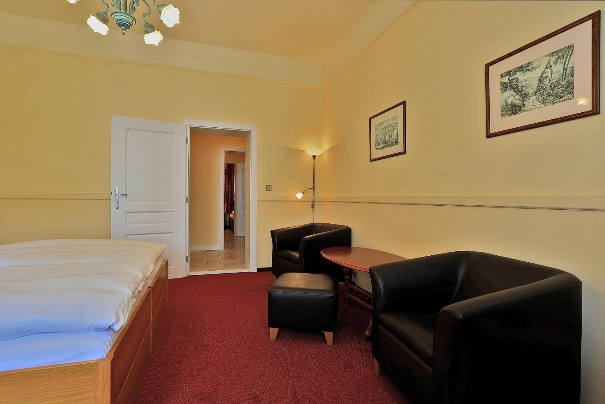 Hotel Kavalir Karlovy Vary Szoba fotó