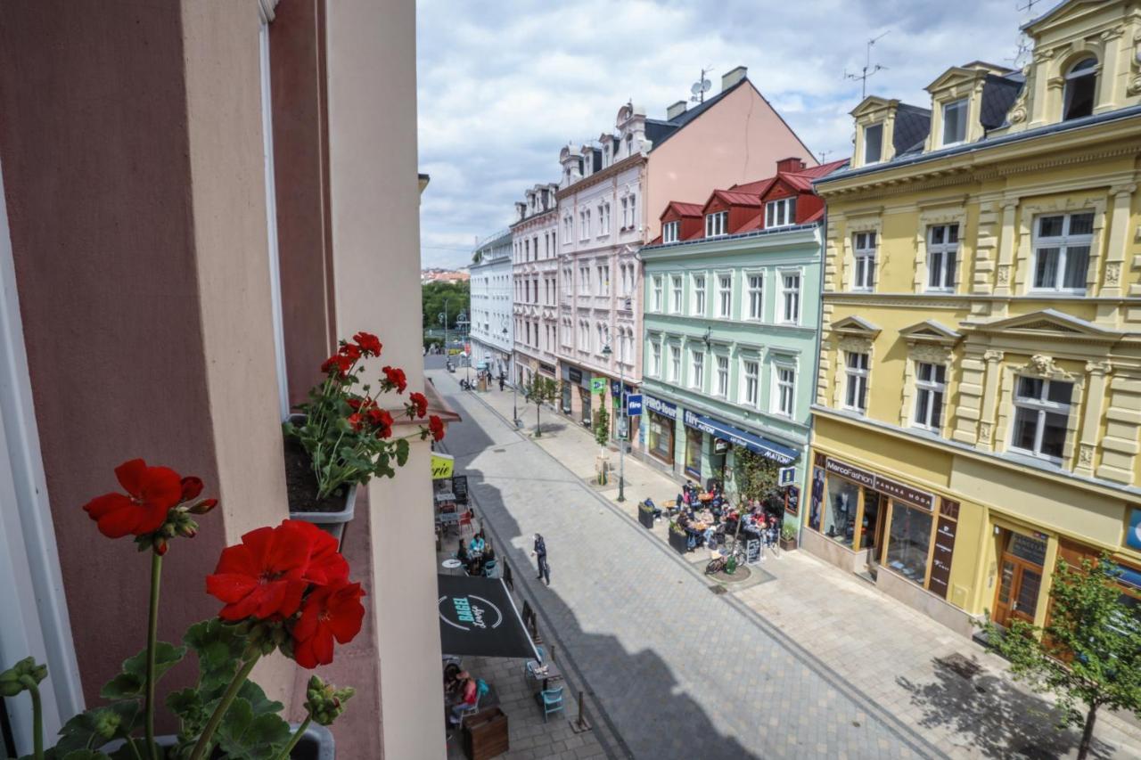 Hotel Kavalir Karlovy Vary Kültér fotó