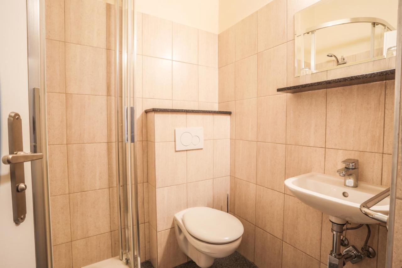 Hotel Kavalir Karlovy Vary Kültér fotó